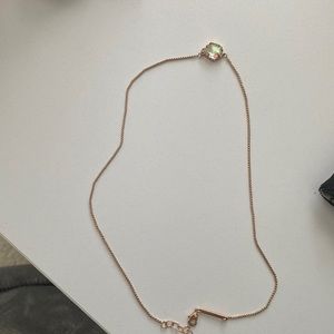 Classic and pretty Kendra Scott necklace with dichroic glass